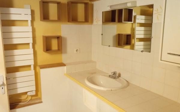 Appartement à vendre    2 pièces • 27 m2 Saint-Aunès