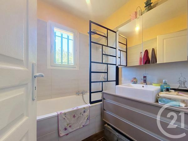 Maison à vendre  4 pièces - 83 m 2   DRAGUIGNAN  - 83