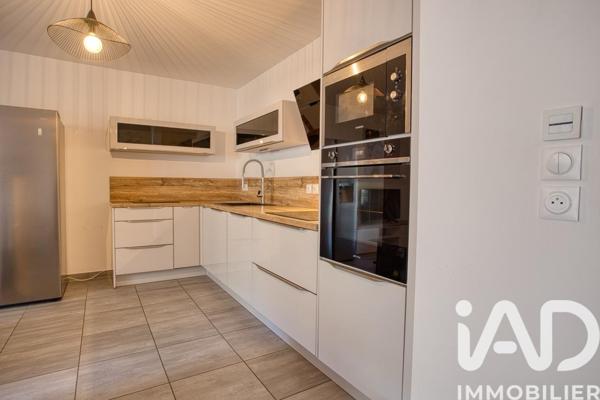 Appartement à vendre 3 pièces 69 m² Ferney-Voltaire