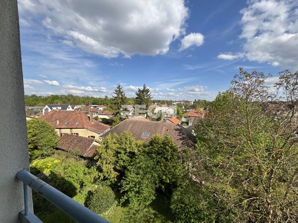 La Chapelle-Saint-Luc (10600) APPARTEMENT TYPE 4 LOCATION MEUBLÉ