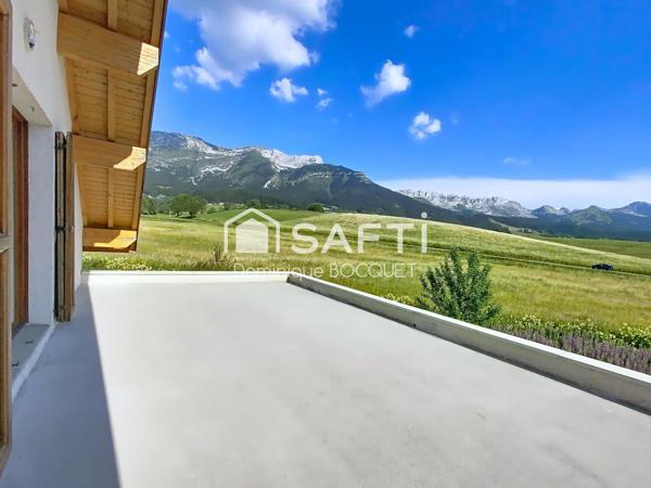 Maison 4 pièces 96 m2 et 157 m2 de garage, idéale pour une activité artisanale