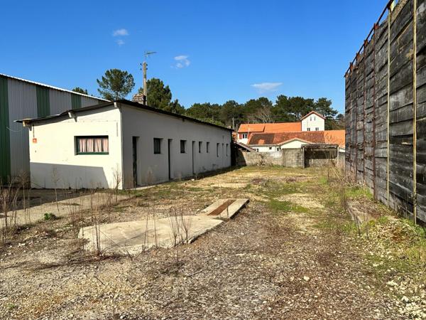 2500 m² de batiment industriels sur 11000 m² de terrain