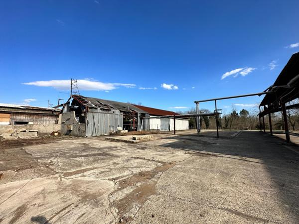 2500 m² de batiment industriels sur 11000 m² de terrain