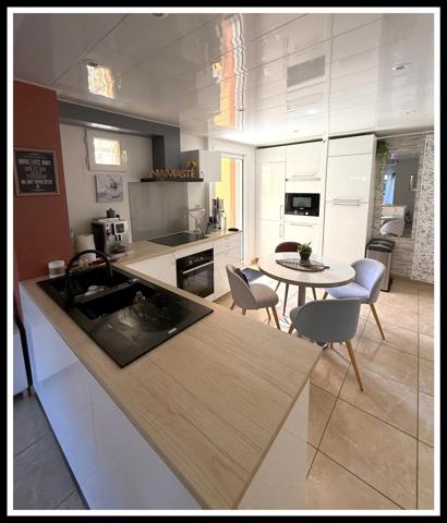 Appartement avec terasse et parking