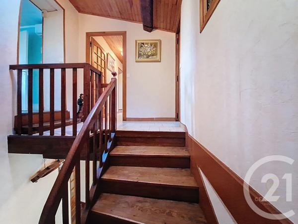 Maison à vendre  4 pièces - 179,79 m 2   GRIGNY  - 69