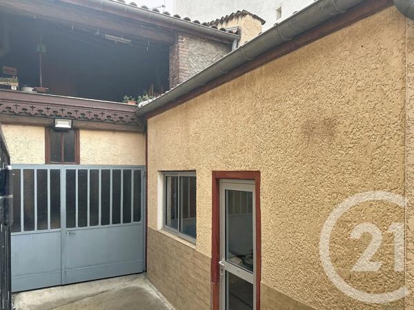 Maison à vendre  4 pièces - 179,79 m 2   GRIGNY  - 69