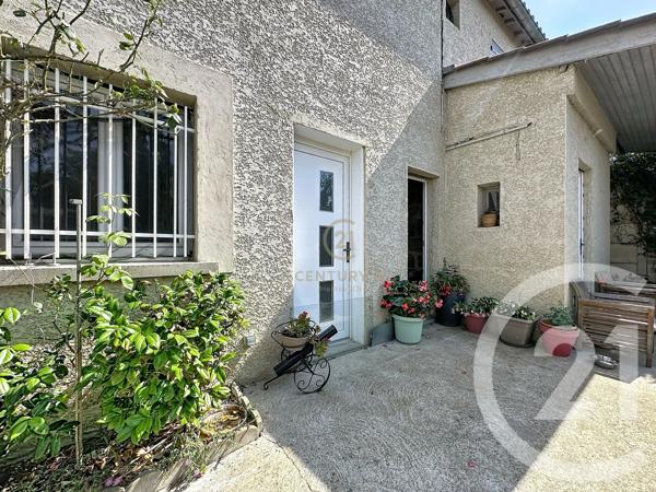 Maison à vendre  4 pièces - 179,79 m 2   GRIGNY  - 69