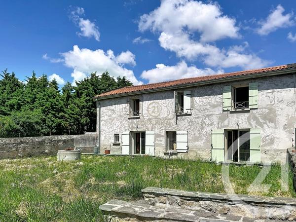 Maison à vendre  4 pièces - 179,79 m 2   GRIGNY  - 69