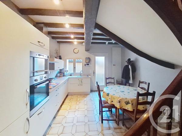Maison à vendre  4 pièces - 179,79 m 2   GRIGNY  - 69