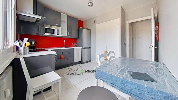 Appartement
         2 pièces
        - 52 m² Exclusivité 215 000 € *