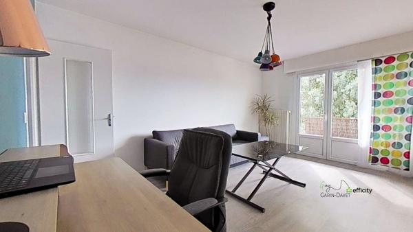 Appartement
         2 pièces
        - 52 m² Exclusivité 215 000 € *