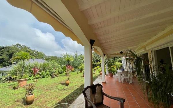 Maison à vendre    4 pièces • 145 m2 Petit-Bourg