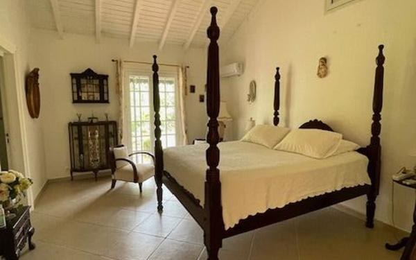Maison à vendre    4 pièces • 145 m2 Petit-Bourg