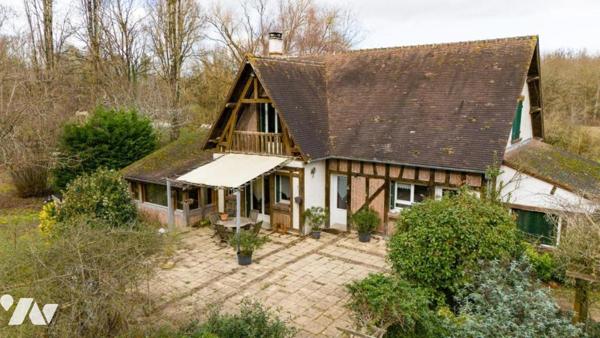 Maison avec étang - 134 m² - ST LAURENT NOUAN
