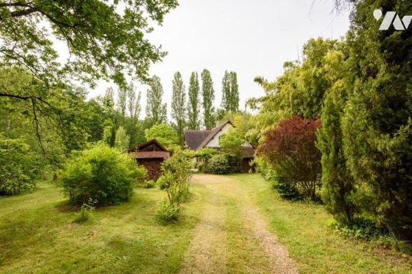 Maison avec étang - 134 m² - ST LAURENT NOUAN