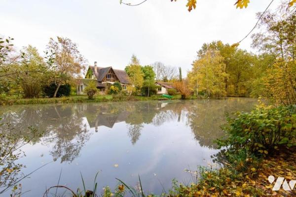Maison avec étang - 134 m² - ST LAURENT NOUAN