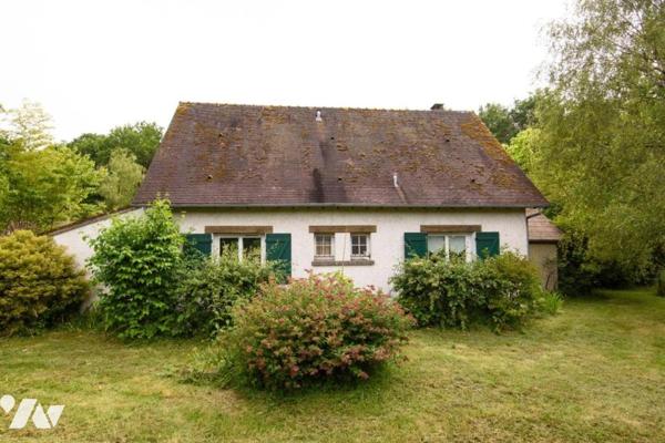 Maison avec étang - 134 m² - ST LAURENT NOUAN