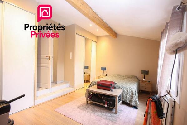 Bouc Bel Air  Maison de plain-pied  5 pièces  110 m²  Piscine  Au calme