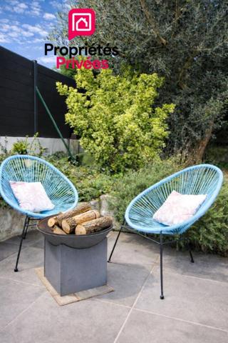Bouc Bel Air  Maison de plain-pied  5 pièces  110 m²  Piscine  Au calme