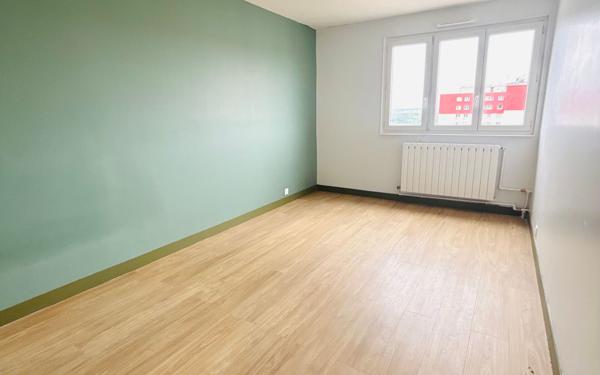 Appartement à vendre    5 pièces • 104 m2 Garges-lès-Gonesse