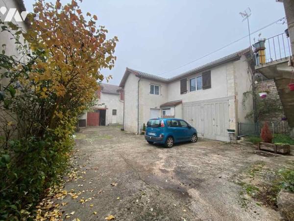 Immeuble locatif avec dépendances