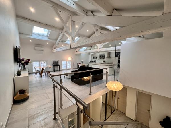 Cannes (06400) CANNES CROIX DES GARDES LOFT DUPLEX 135 M2 CALME PROCHE PLAGE 3 CHAMBRES, DOUBLE SALON PARKING CAVE