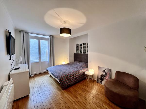 Cannes (06400) CANNES CROIX DES GARDES LOFT DUPLEX 135 M2 CALME PROCHE PLAGE 3 CHAMBRES, DOUBLE SALON PARKING CAVE