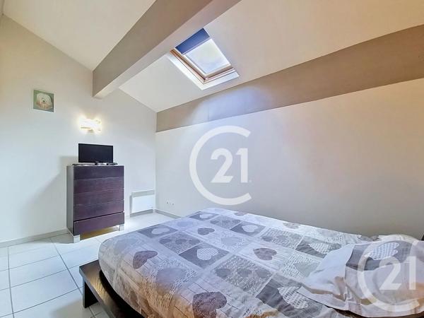 Appartement F2 à vendre  2 pièces - 57,33 m 2   ST MARTIN DE CRAU  - 13