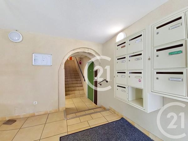 Appartement F2 à vendre  2 pièces - 57,33 m 2   ST MARTIN DE CRAU  - 13