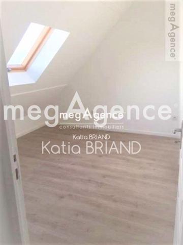 Maison à L' HUISSERIE, 53970 - 5 pièces 94m²