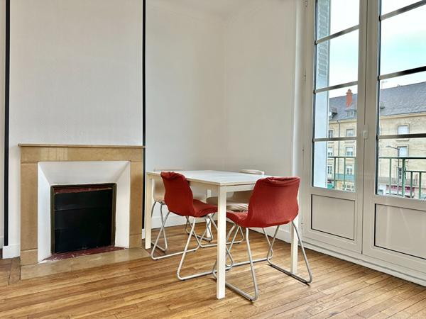 Appartement T2 plein de charme - 45 m² - Saumur Entre les Ponts