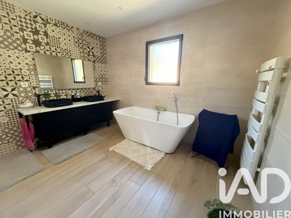 Maison à vendre 7 pièces 141,43 m² Livron-sur-Drôme