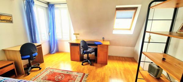 Paris (75012) Charmante maison familiale avec grande terrasse