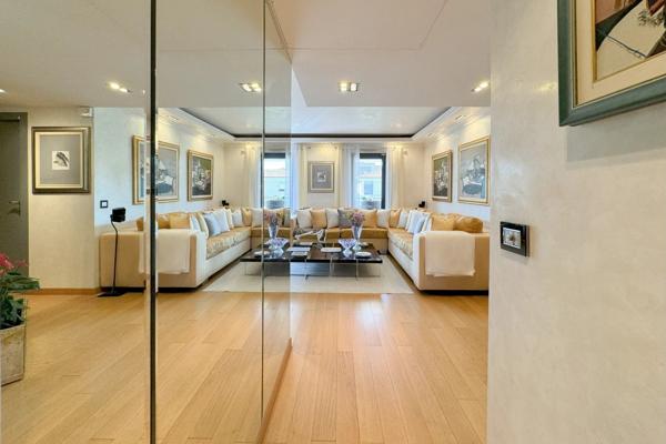 Cote d'Azur, Cannes - Emplacement EXCEPTIONNEL - Immeuble de standing