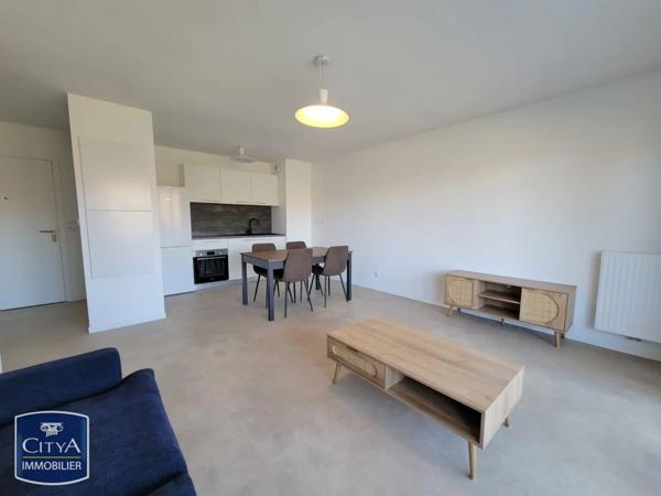 Appartement à louer 3 pièces 63.6m² Dax (40100)