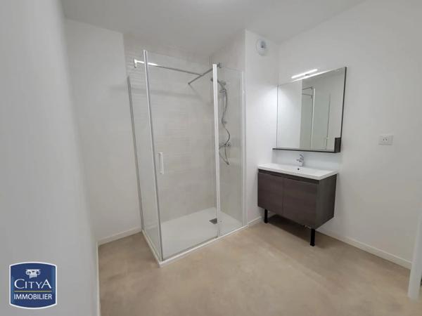 Appartement à louer 3 pièces 63.6m² Dax (40100)