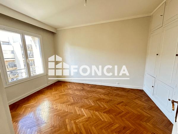 Location Appartement 4 pièces 141 m² - 33 A AVENUE CANTINI Marseille 06 13006