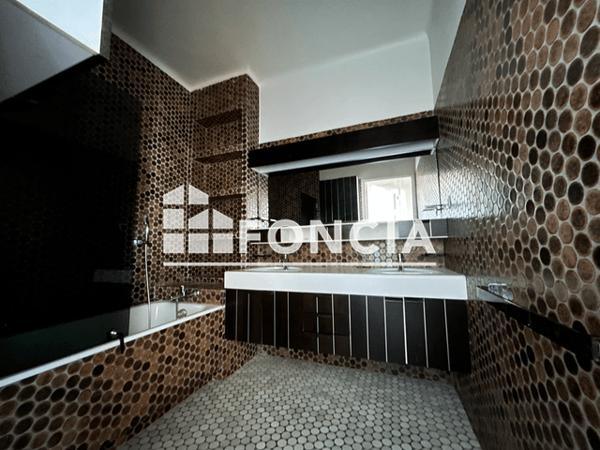 Location Appartement 4 pièces 141 m² - 33 A AVENUE CANTINI Marseille 06 13006