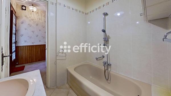 Maison 5 pièces - 146 m² Exclusivité efficity