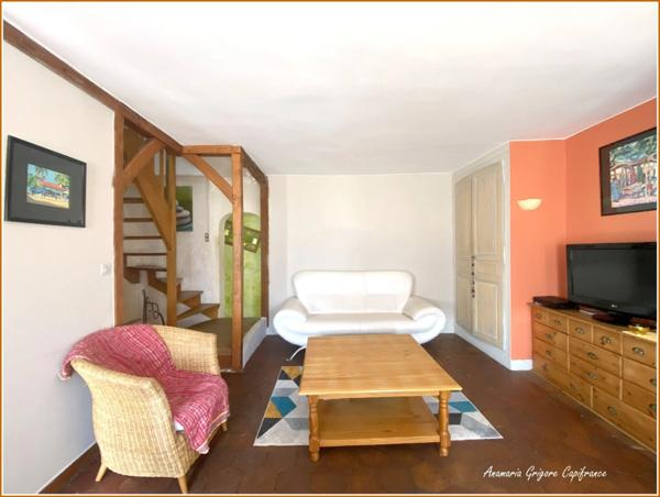 Centre Courville-Sur-Eure À vendre appartement avec jardinet