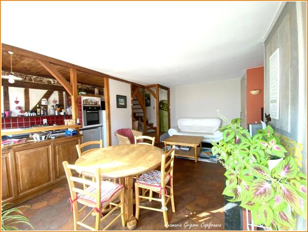 Centre Courville-Sur-Eure À vendre appartement avec jardinet