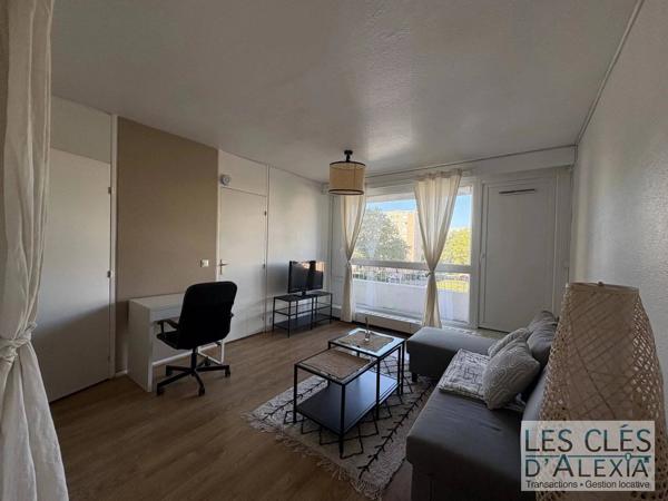 Charmant T1 bis meublé avec extérieur – Villeurbanne