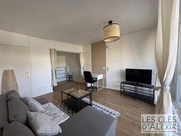 Charmant T1 bis meublé avec extérieur – Villeurbanne
