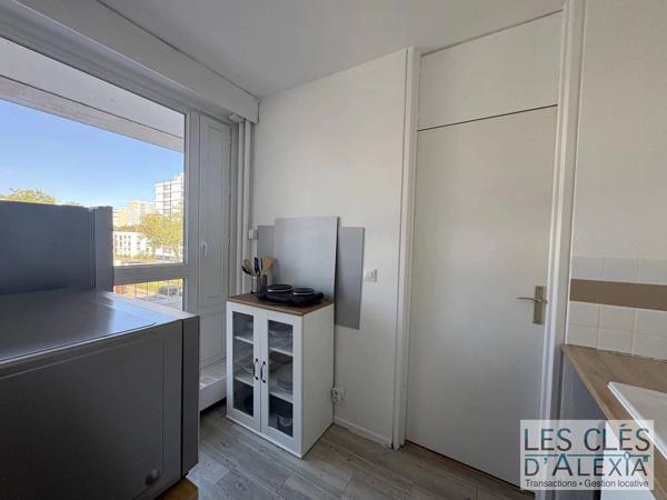 Charmant T1 bis meublé avec extérieur – Villeurbanne