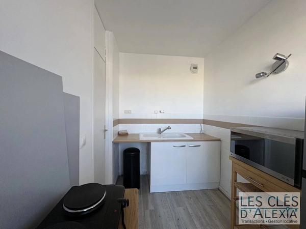 Charmant T1 bis meublé avec extérieur – Villeurbanne