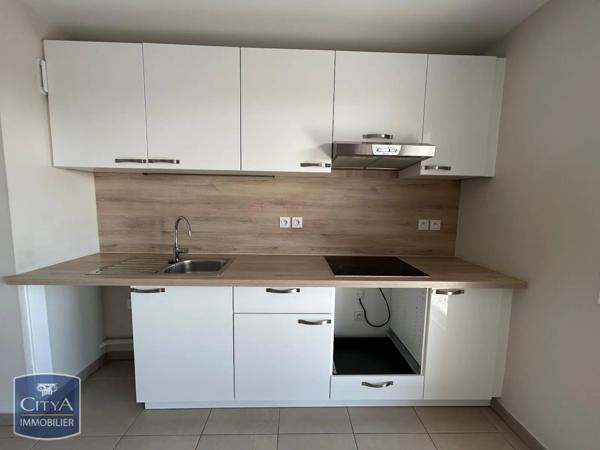 Appartement à louer 3 pièces 58.8m² Pélissanne (13330)
