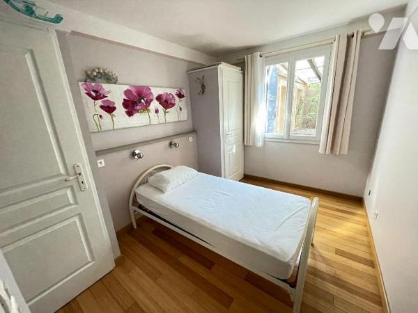 A vendre - Gréoux-les-Bains (04): Jolie propriété située dans un quartier calme, composée de 2 ...