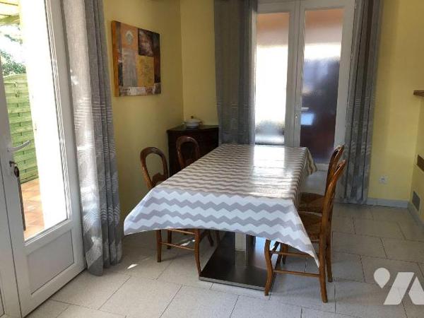A vendre - Gréoux-les-Bains (04): Jolie propriété située dans un quartier calme, composée de 2 ...