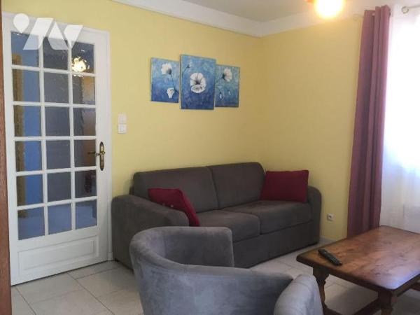 A vendre - Gréoux-les-Bains (04): Jolie propriété située dans un quartier calme, composée de 2 ...