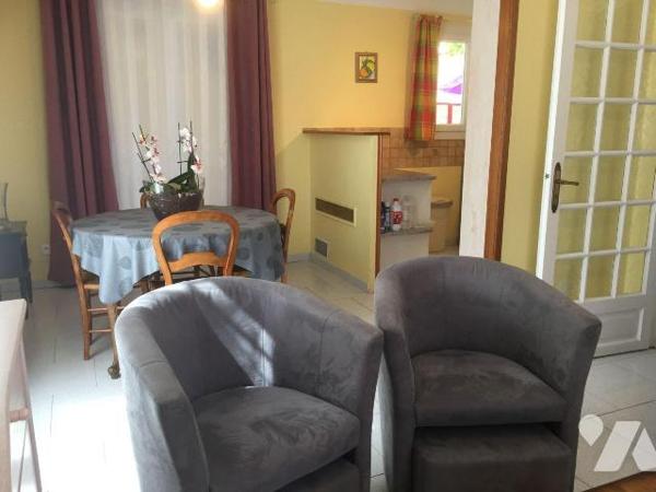 A vendre - Gréoux-les-Bains (04): Jolie propriété située dans un quartier calme, composée de 2 ...